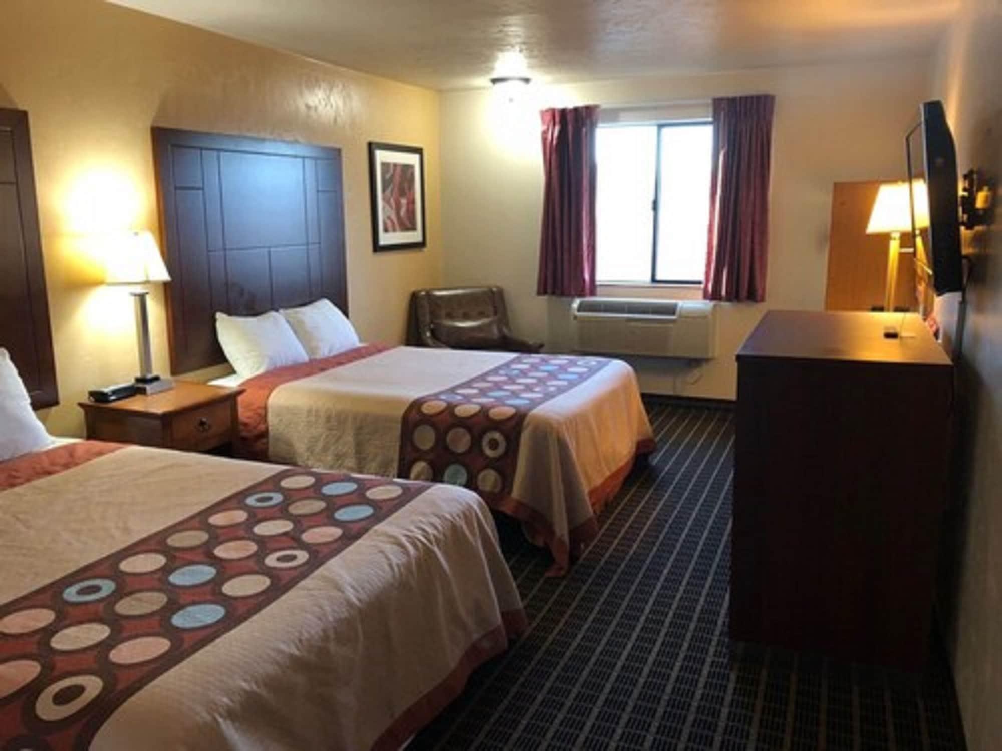 ซูเปอร์ 8 บาย วินด์แฮม แคลมัทฟอลส์ Hotel เคลมัทฟอลส์ ภายนอก รูปภาพ